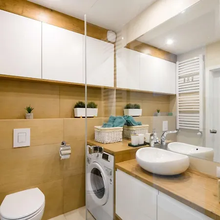 M&R Apartament Airport&Business Deluxe Cybernetyki 17 - Underground Garage - Free Wifi - Netflix - Air Conditioning - Self Check-In, Close By Chopin Airport Varsavia Esterno foto
