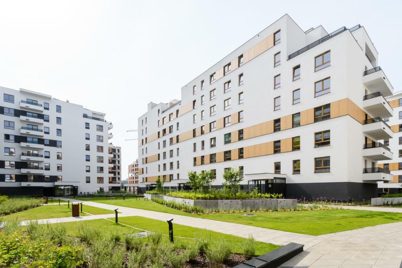 Appartamento M&r Airport&business Deluxe Cybernetyki 17 - Underground Garage - Free Wifi - Netflix - Air Conditioning - Self Check-in, Close By Chopin Airport *
